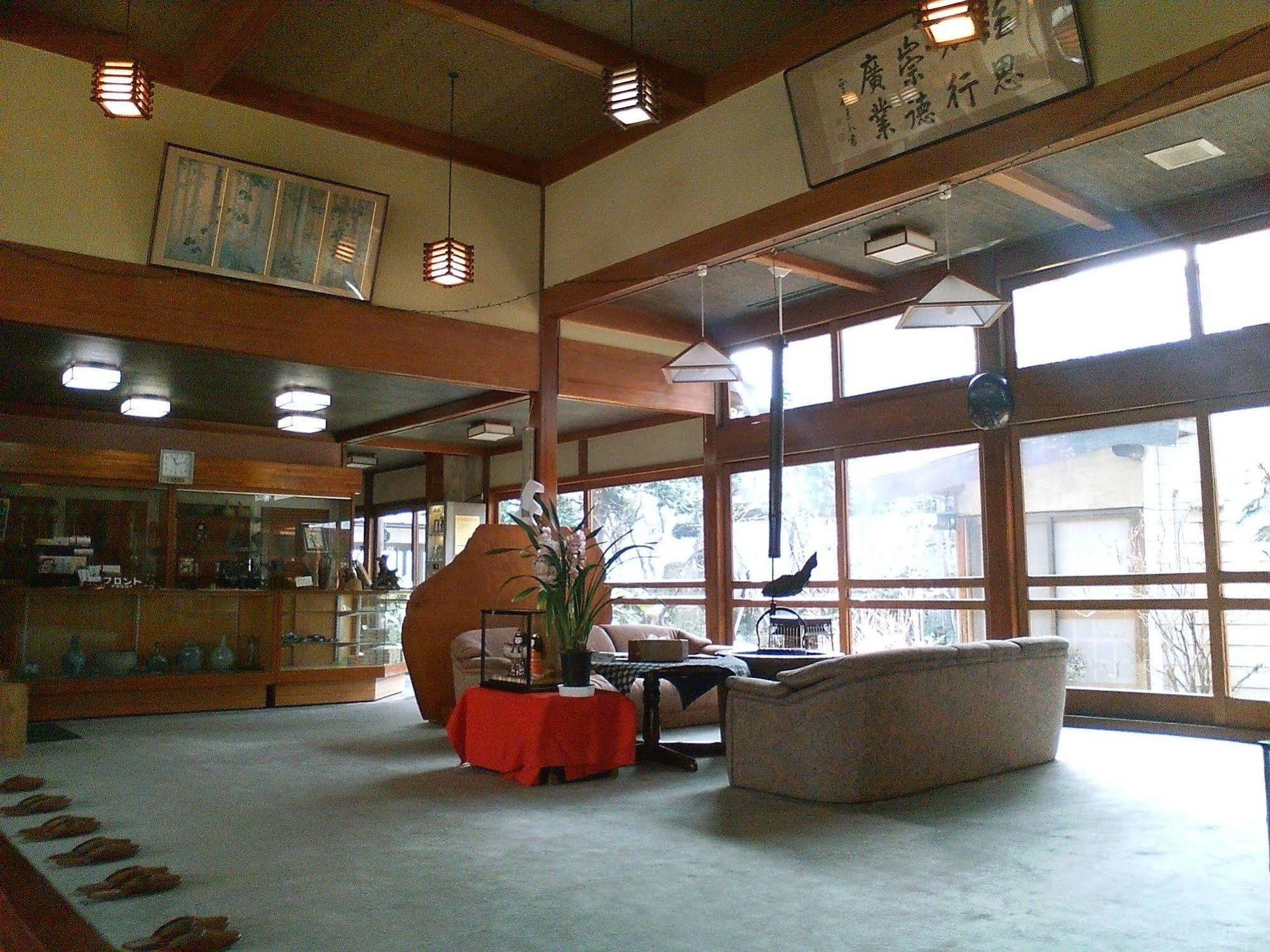 Kamesei Ryokan Chikuma Bagian luar foto